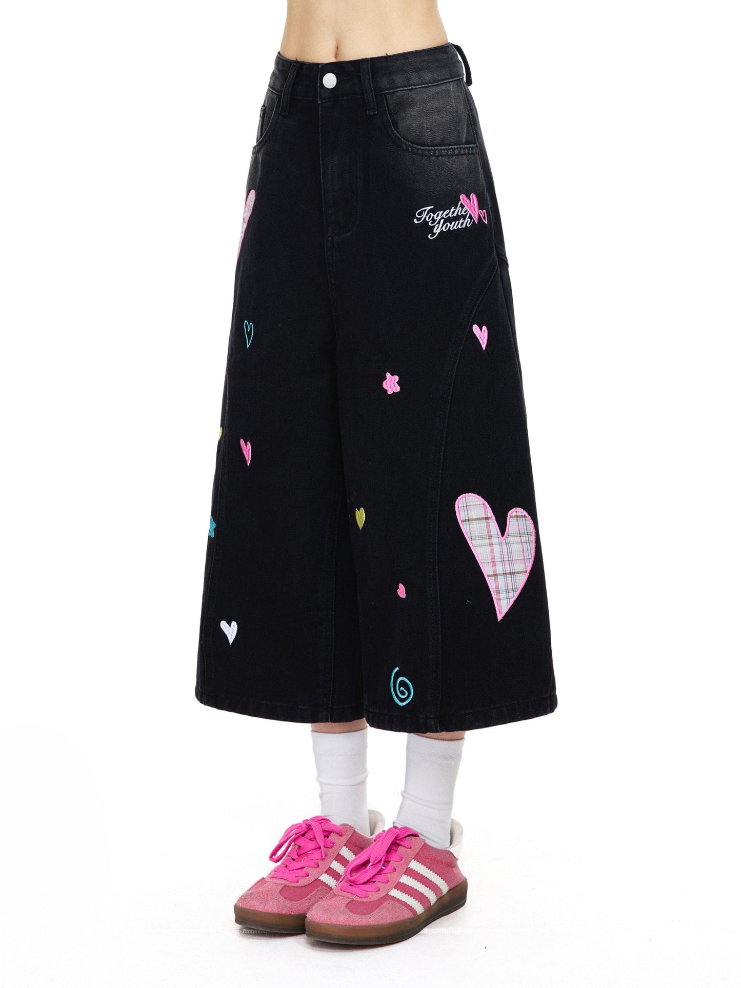 Plaid Heart Patch Cropped Wide-Leg Jeans