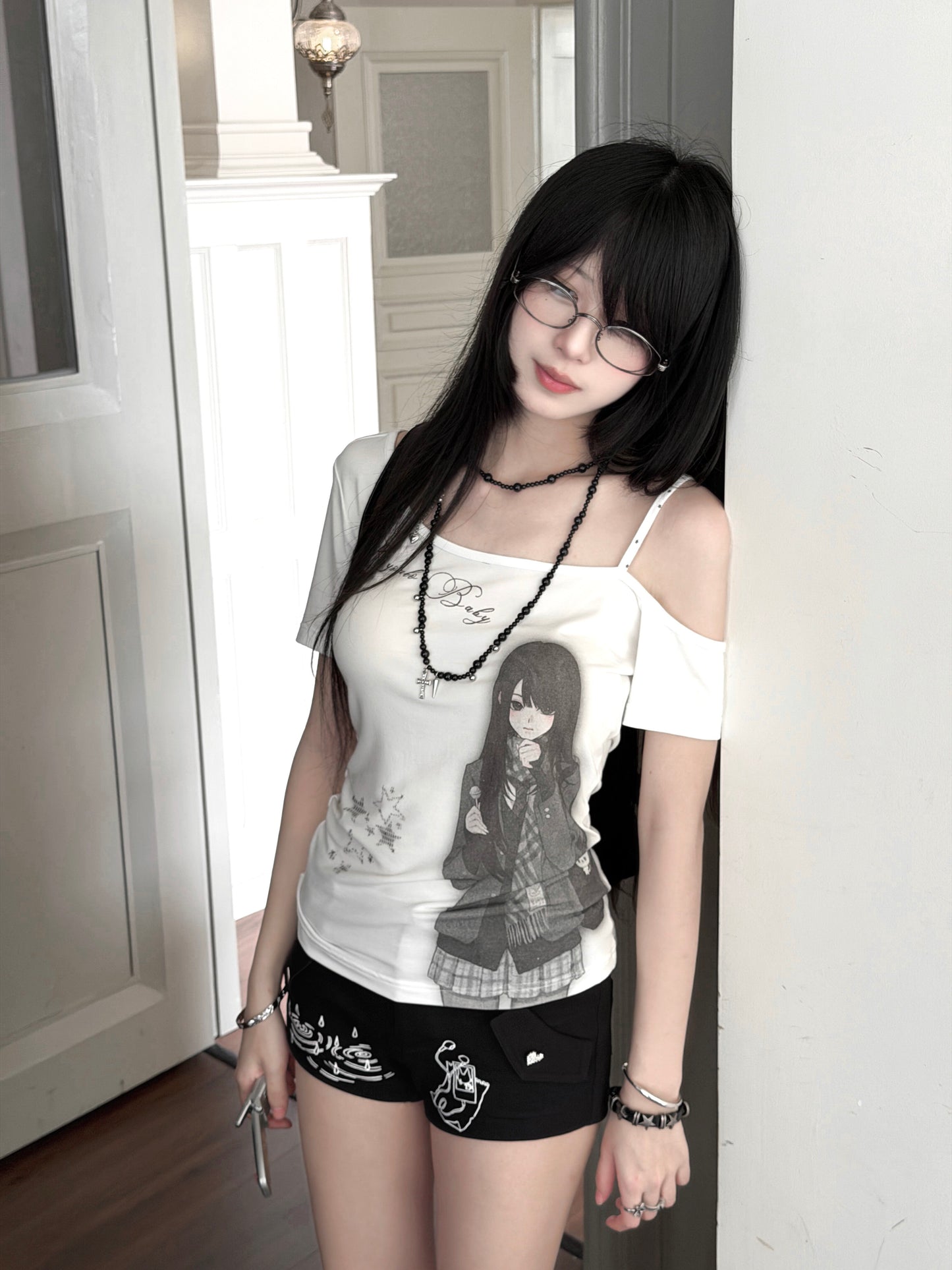 Room Doll Asymmetric Tee & Bottoms