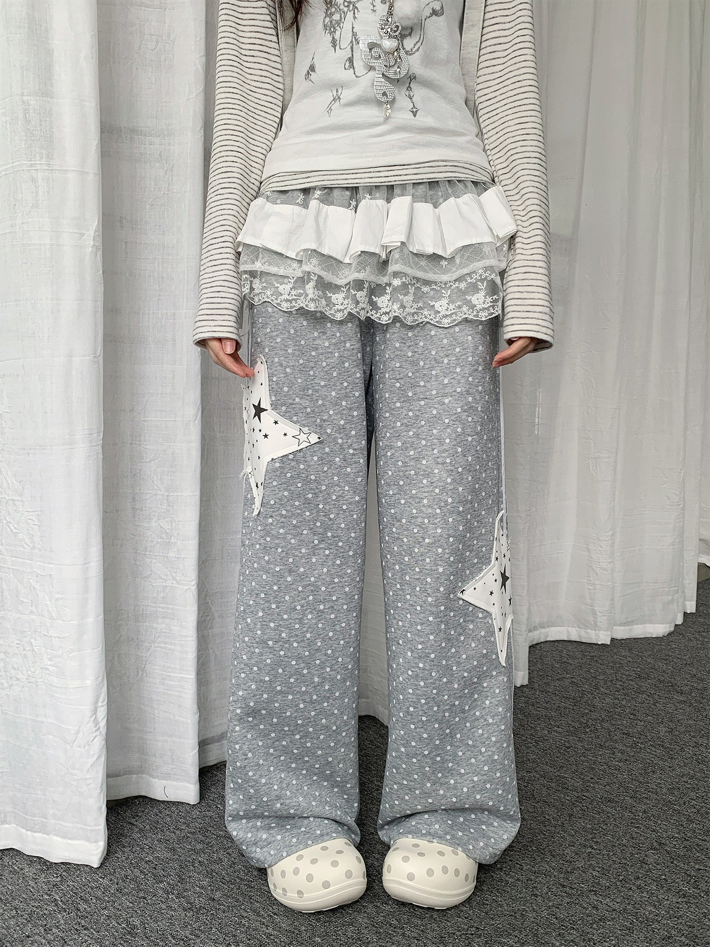 Star Patch Sweatpants — Grey Wide Fit
