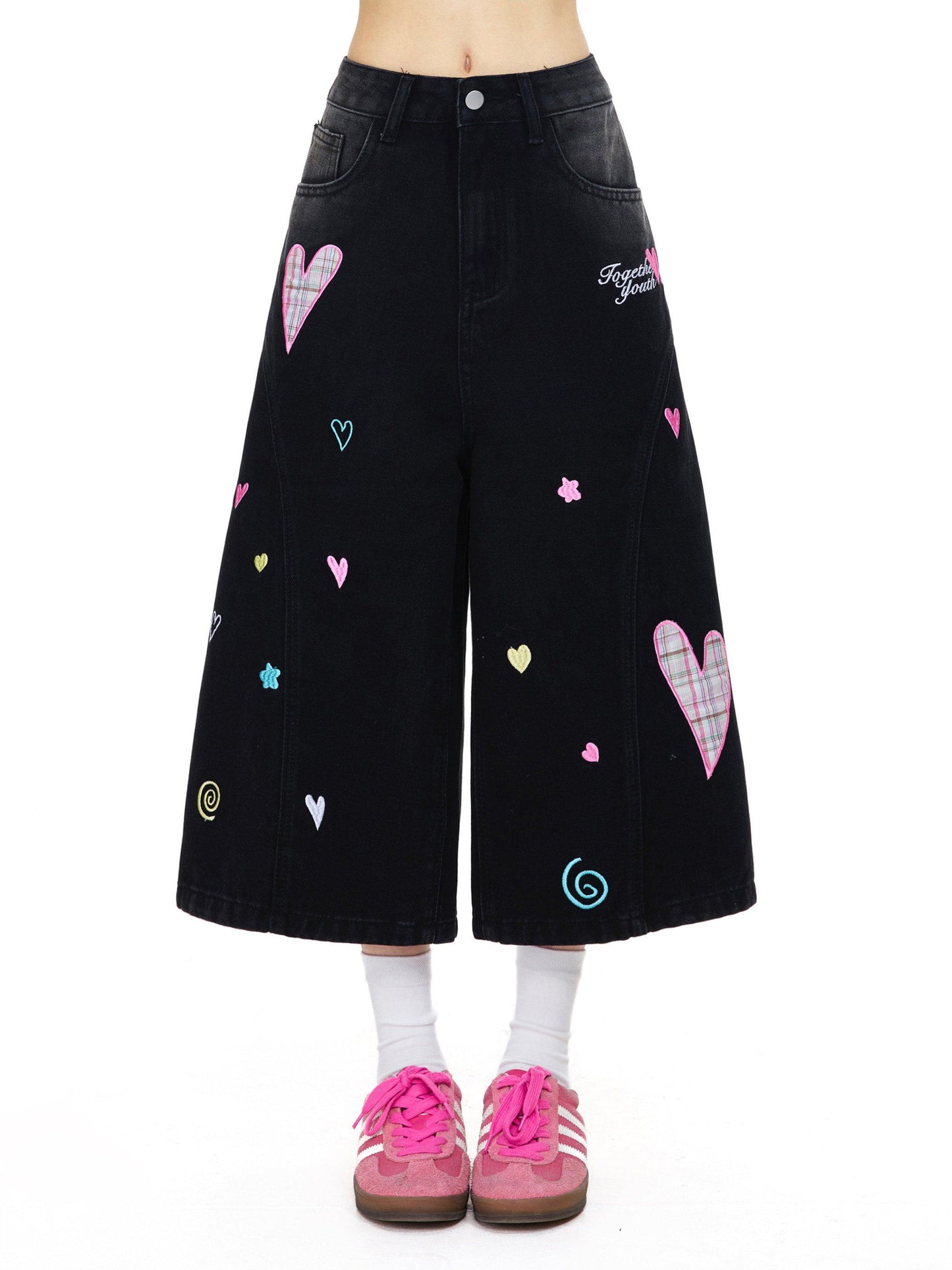Plaid Heart Patch Cropped Wide-Leg Jeans