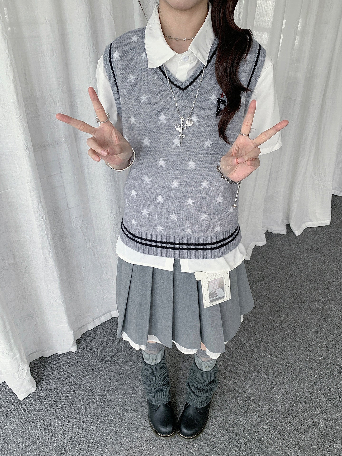 Star Jacquard V-Neck Knit Vest