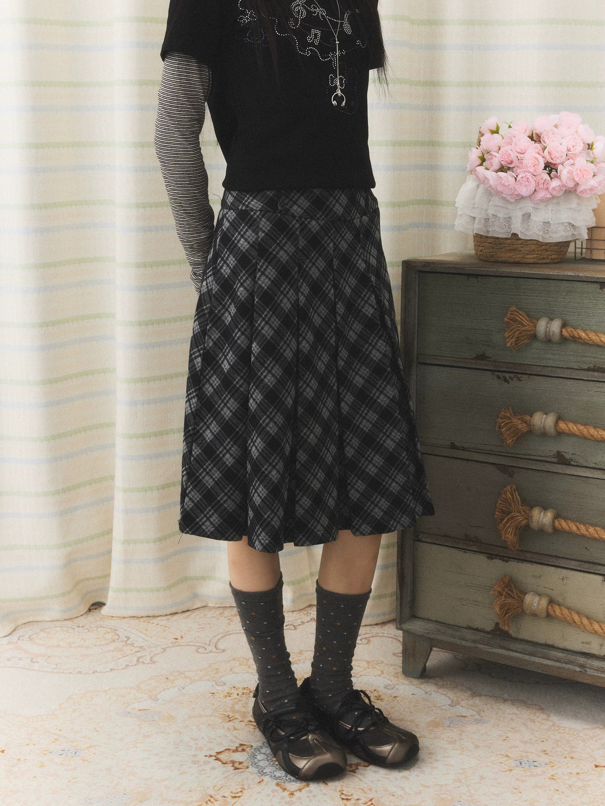 Vintage Plaid Pleated Midi Skirt