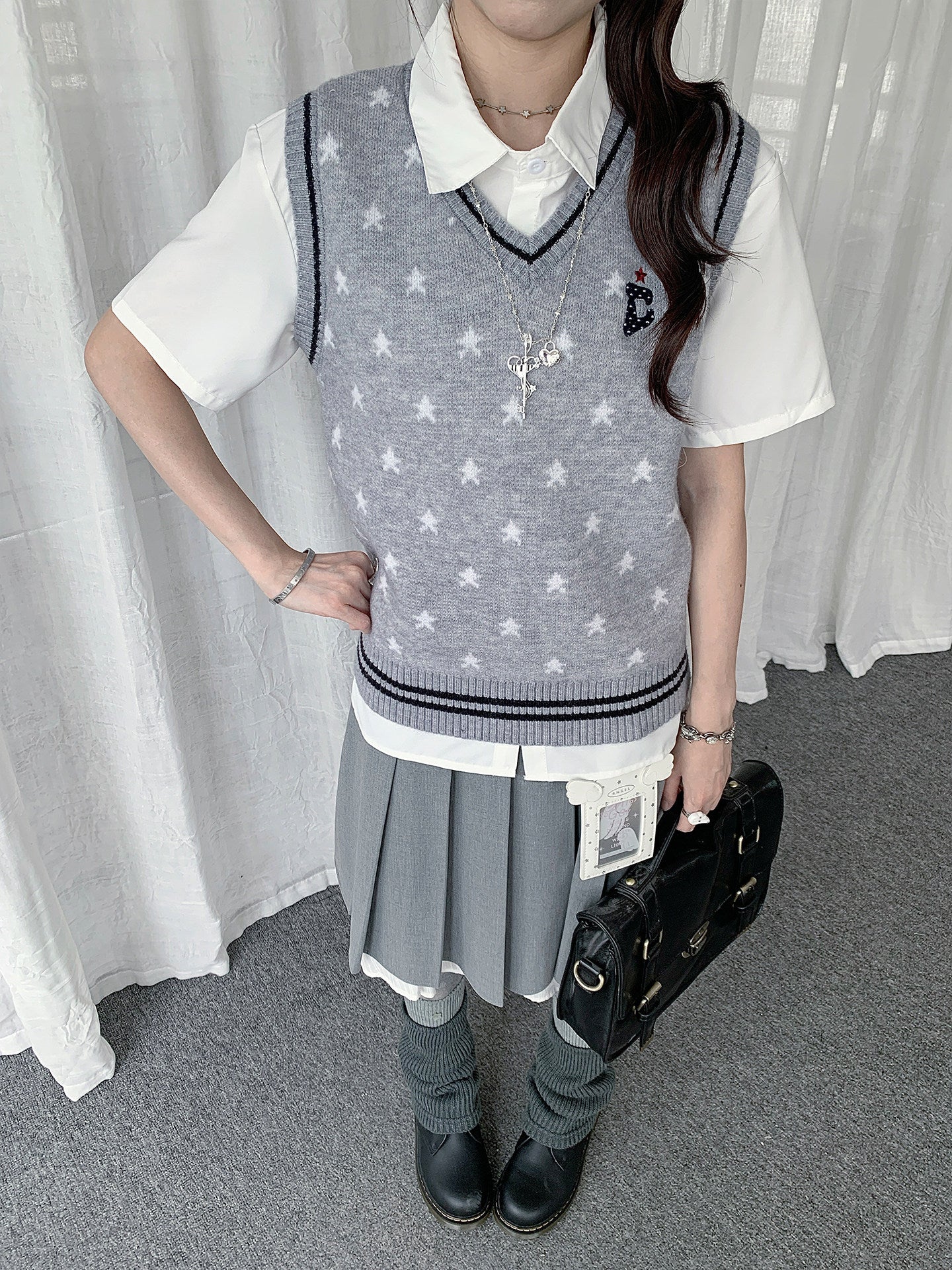 Star Jacquard V-Neck Knit Vest