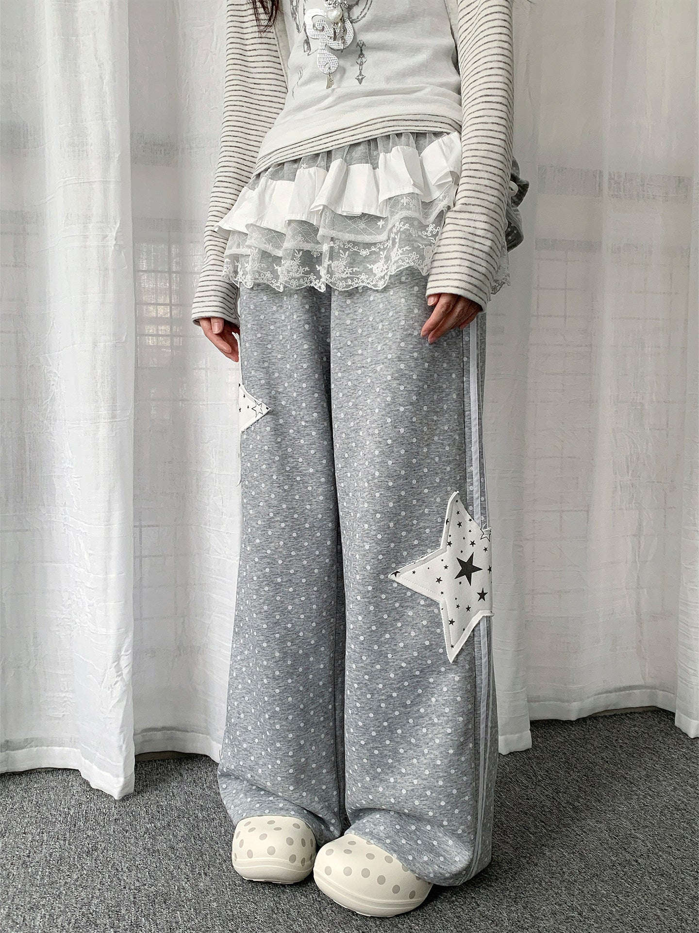 Star Patch Sweatpants — Grey Wide Fit