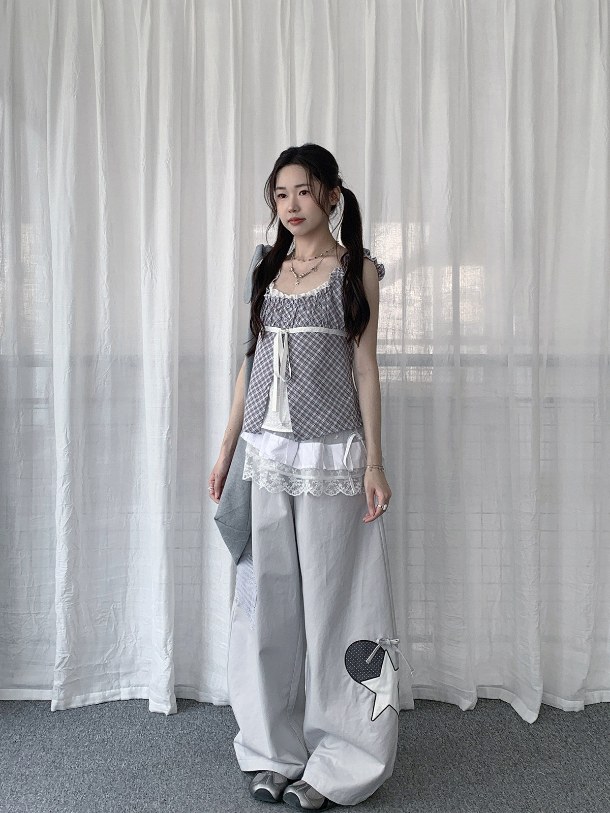 Gray Heart & Star Patch Wide-Leg Cargo Pants