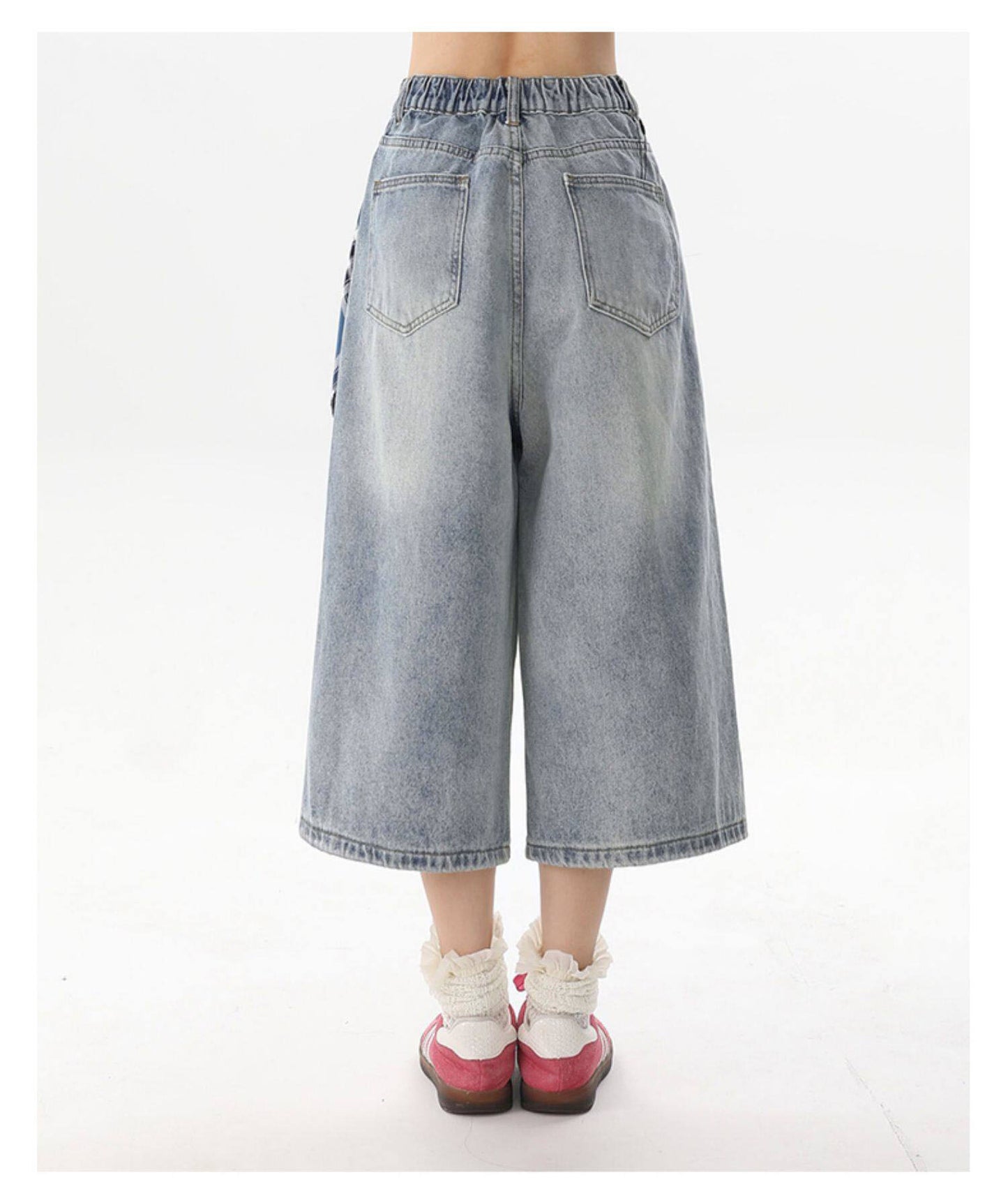Doodle Art Cropped Wide-Leg Jeans