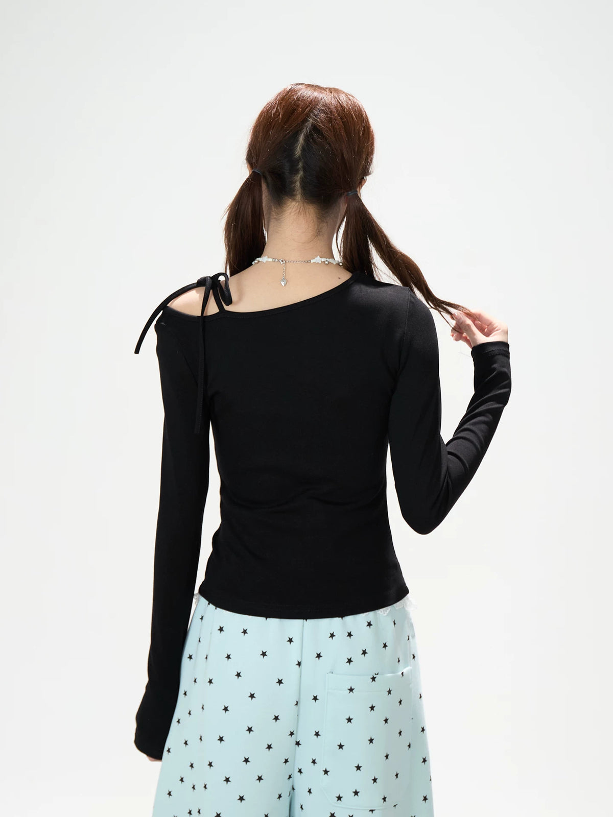 Vintage Star Print Off-Shoulder Long Sleeve Top & Star Patch Wide-Leg Jeans