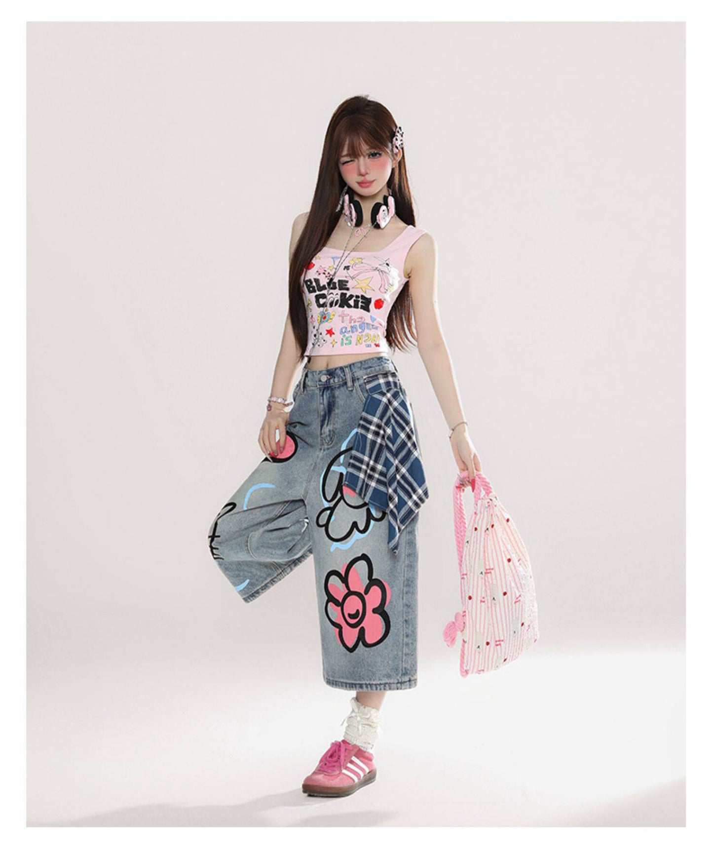 Doodle Art Cropped Wide-Leg Jeans