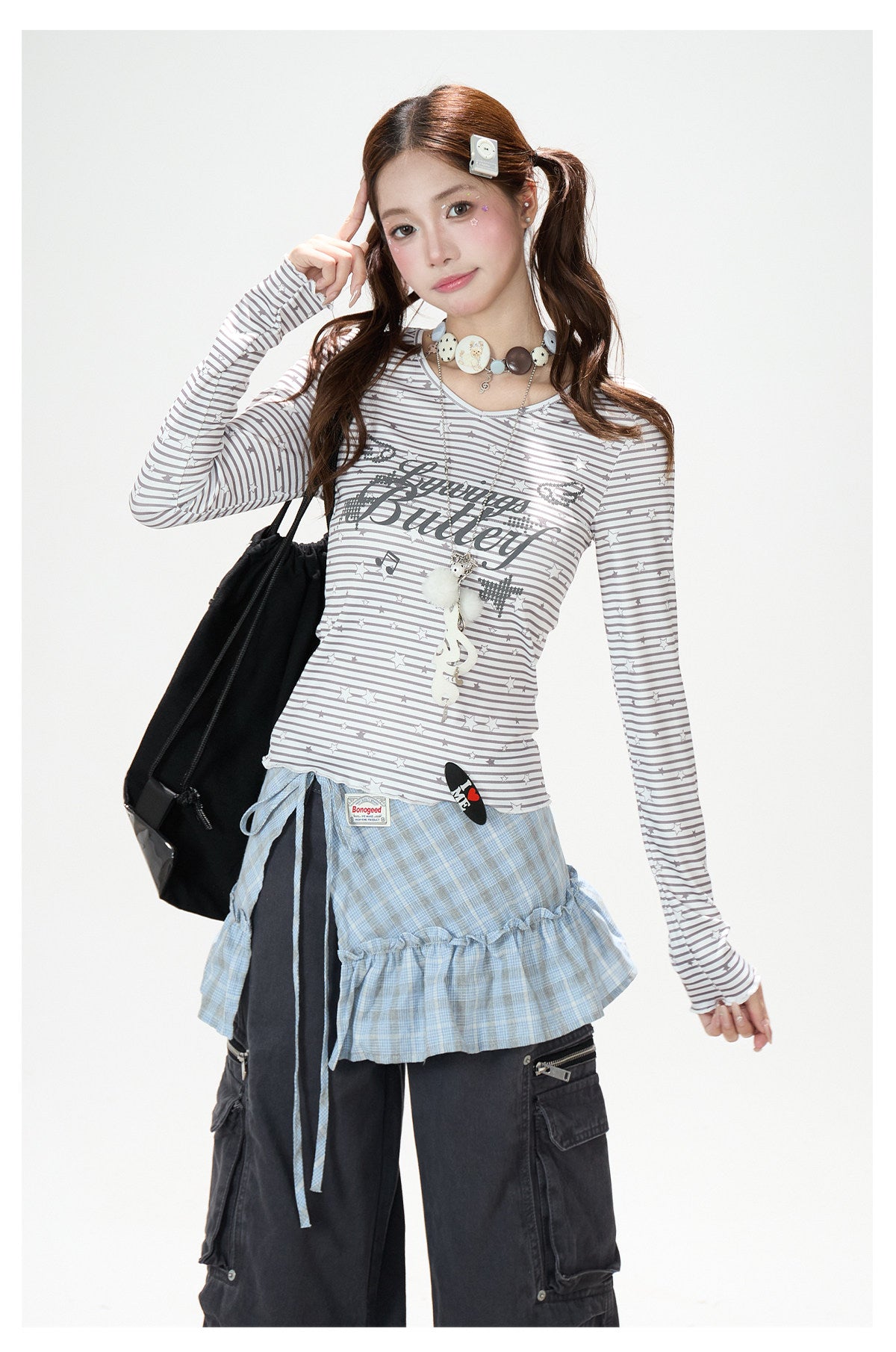Star Stripe V-Neck Long Sleeve Top & Washed Cargo Wide-Leg Jeans
