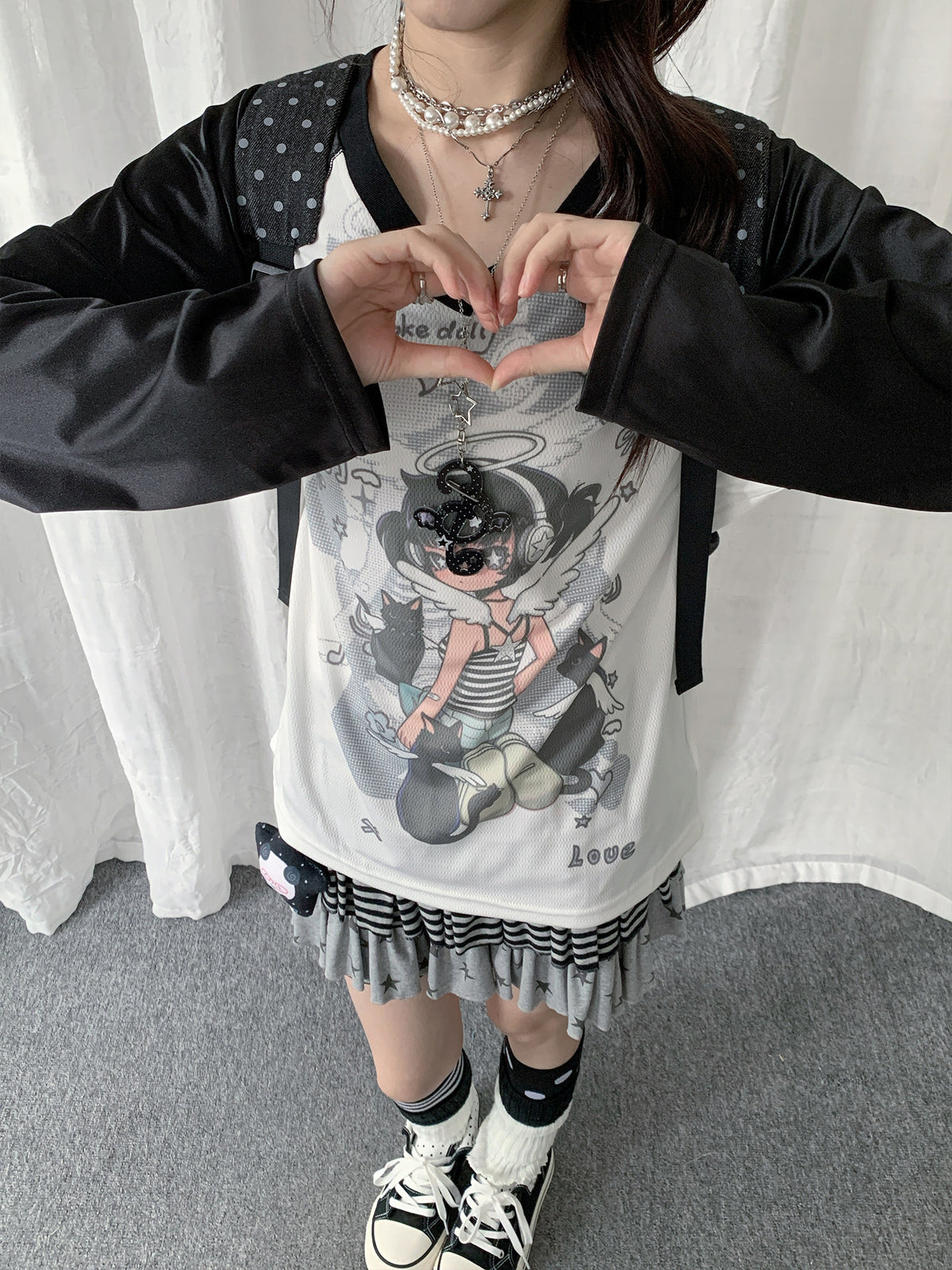 Angel Girl Graphic V-Neck Long Sleeve Top