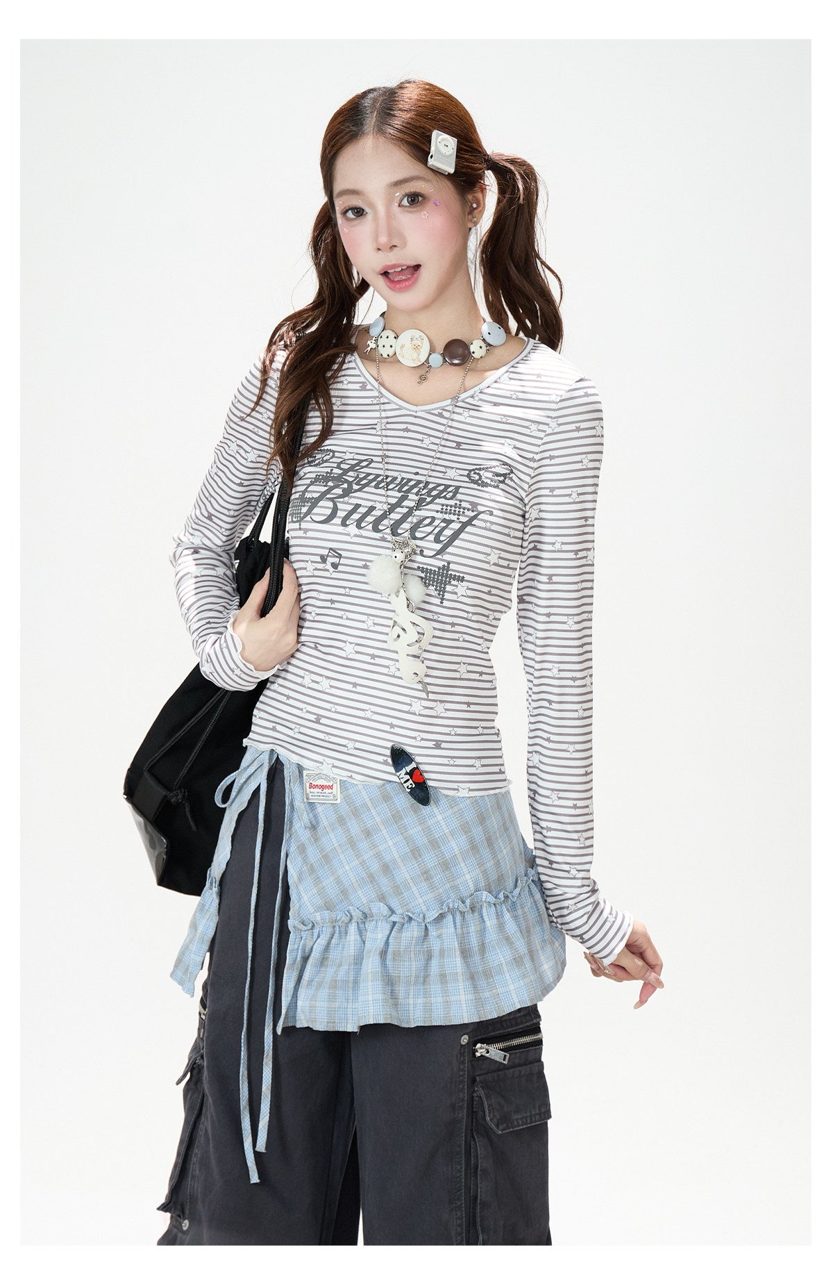 Star Stripe V-Neck Long Sleeve Top & Washed Cargo Wide-Leg Jeans