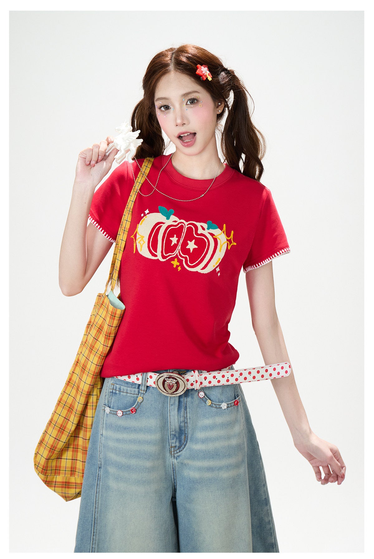 Apple Star Graphic Baby Tee & Denim Bermuda Pants