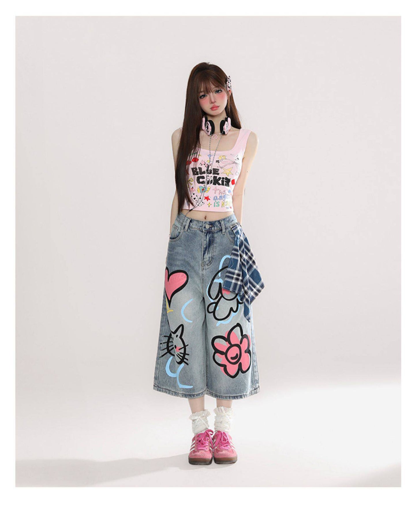 Doodle Art Cropped Wide-Leg Jeans