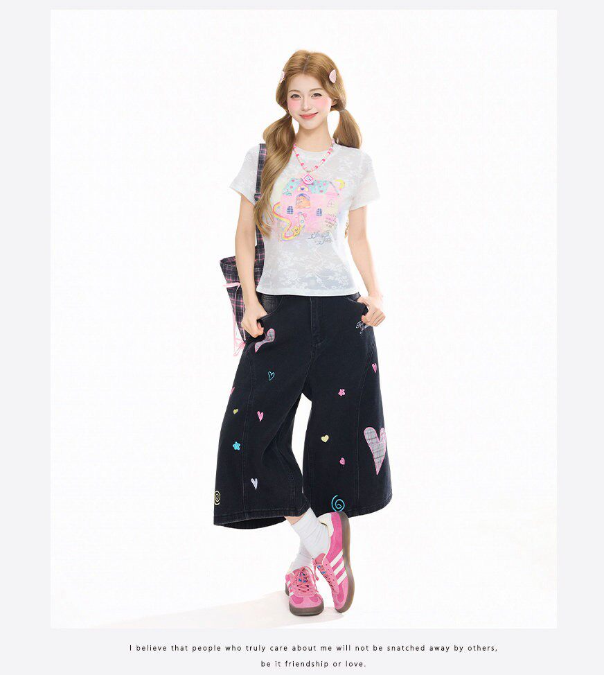Plaid Heart Patch Cropped Wide-Leg Jeans