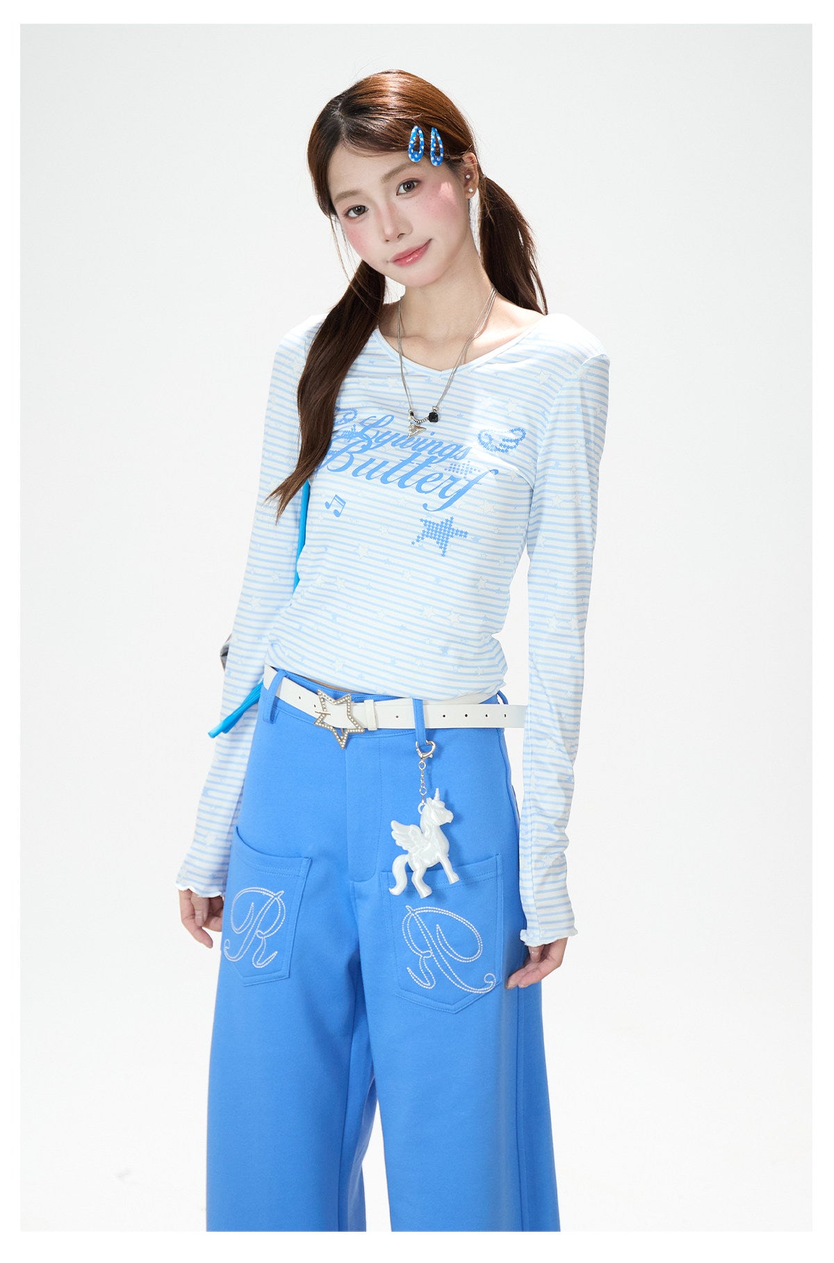 Star Stripe V-Neck Long Sleeve Top & Washed Cargo Wide-Leg Jeans