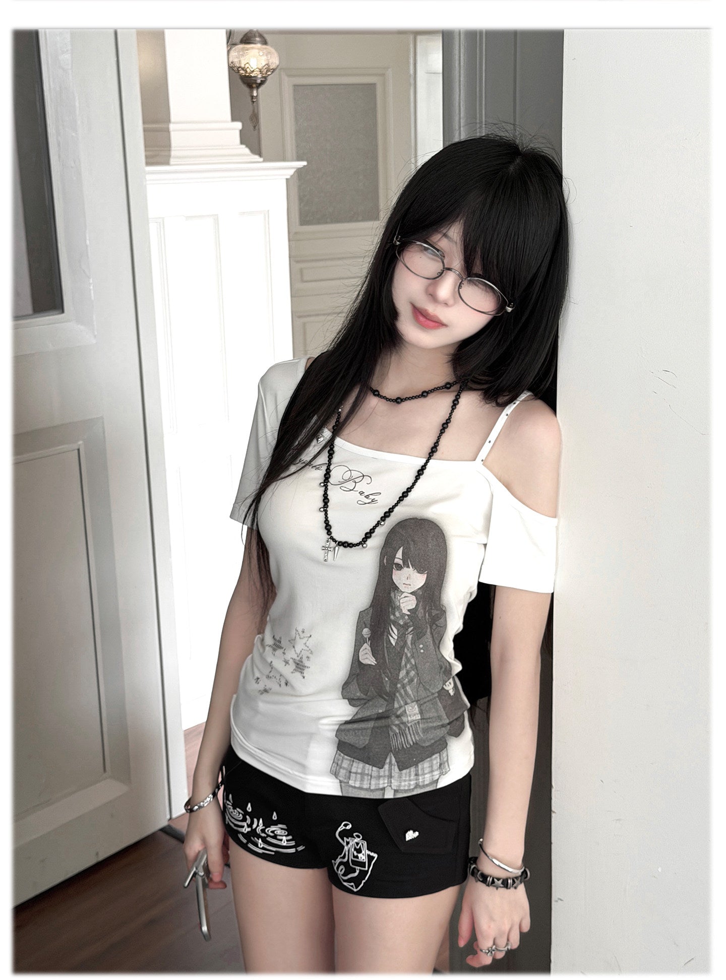 Room Doll Asymmetric Tee & Bottoms