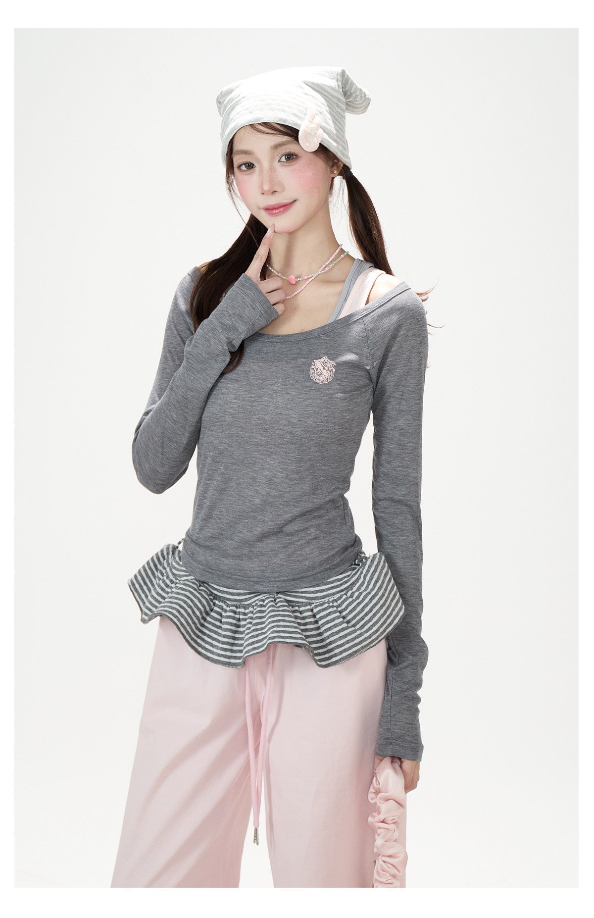 Off-Shoulder Layered Two-Piece Top Set & Gray Wide-Leg Cargo Pants