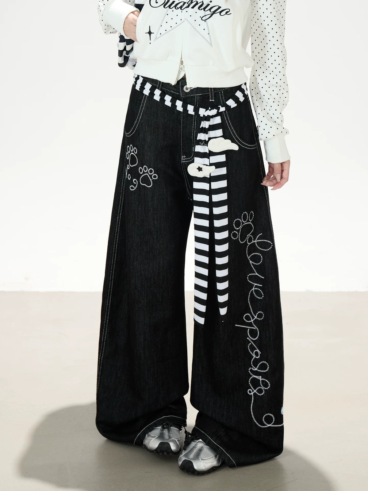 Paw Print Graphic Wide-Leg Jeans