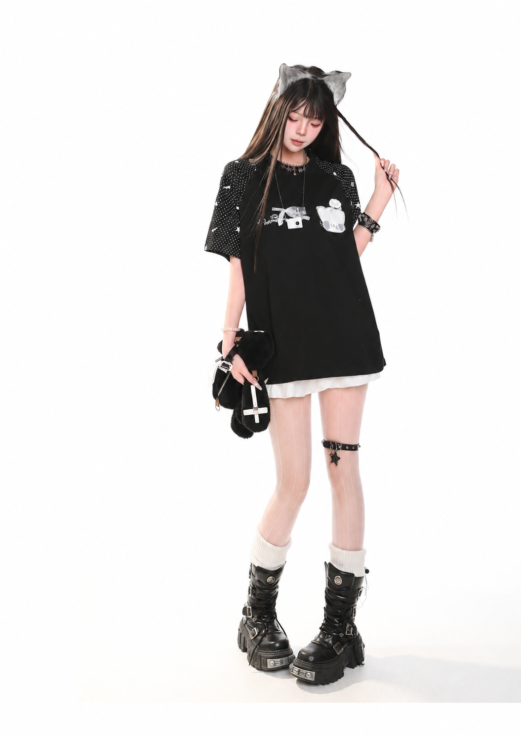Embroidered Kitty Raglan Oversized Tee