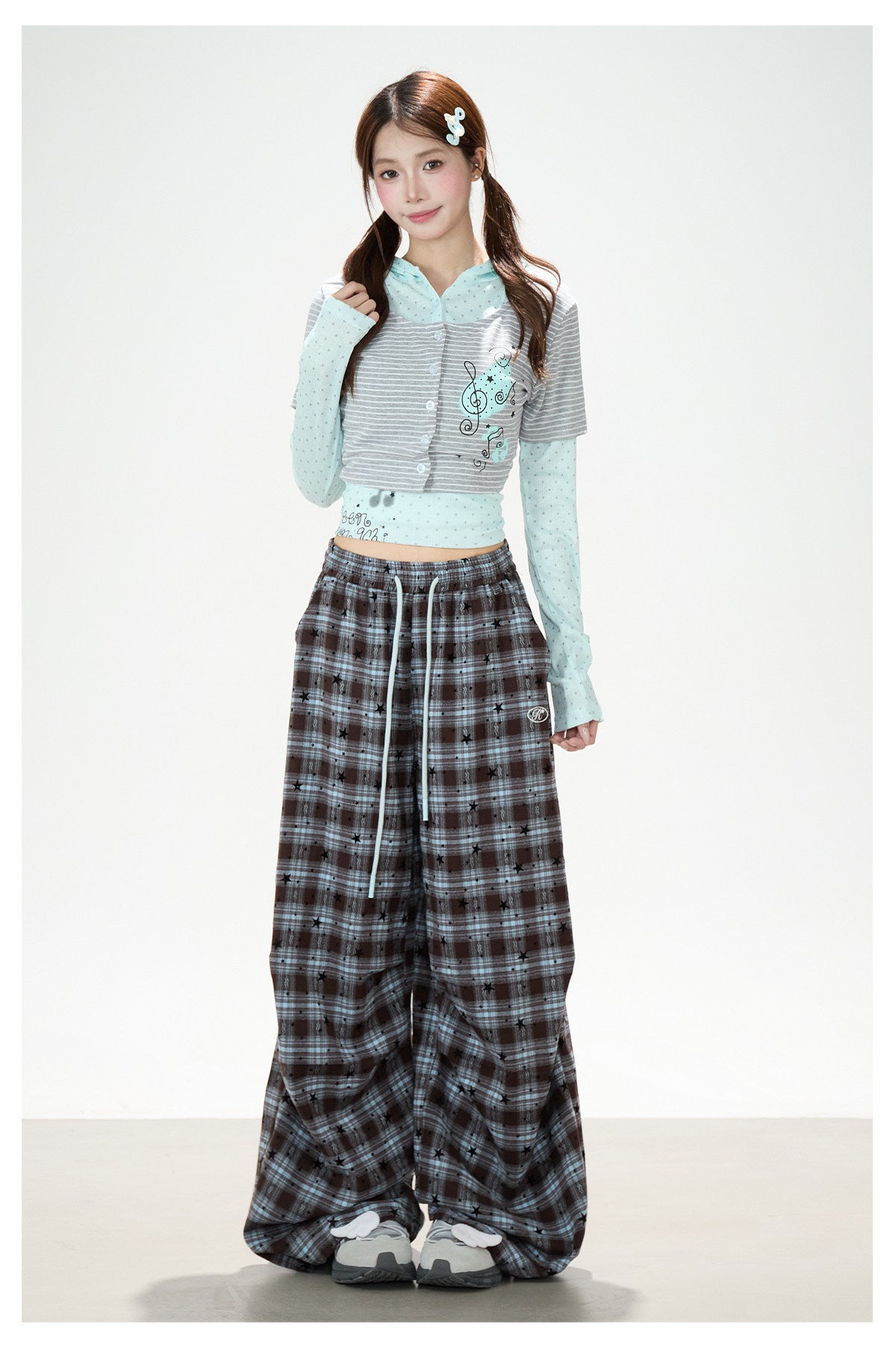 Striped Polka-Dot Layered Two-Piece Top Set & Star Patch Wide-Leg Jeans