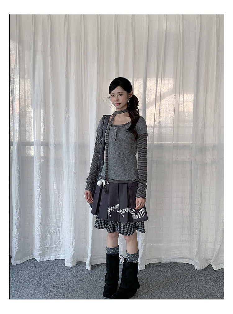 Music Note Star Pleated Skirt with Plaid Hem