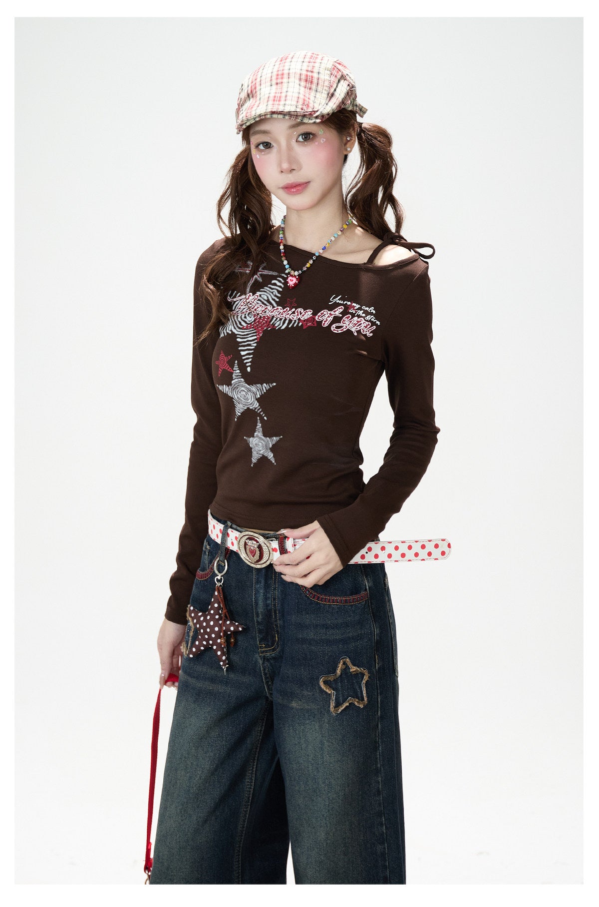 Vintage Star Print Off-Shoulder Long Sleeve Top & Star Patch Wide-Leg Jeans