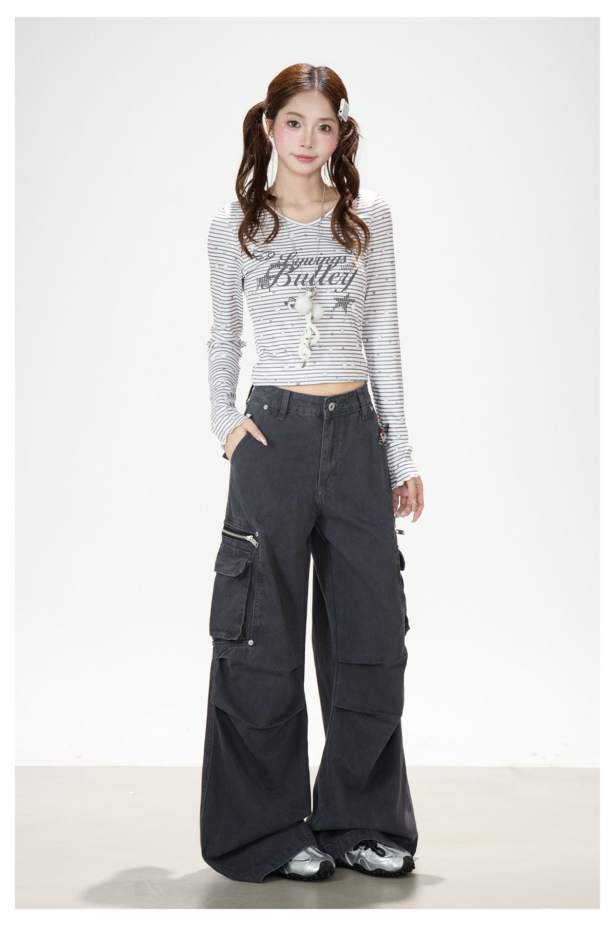Washed Gray Multi-Pocket Wide-Leg Cargo Jeans