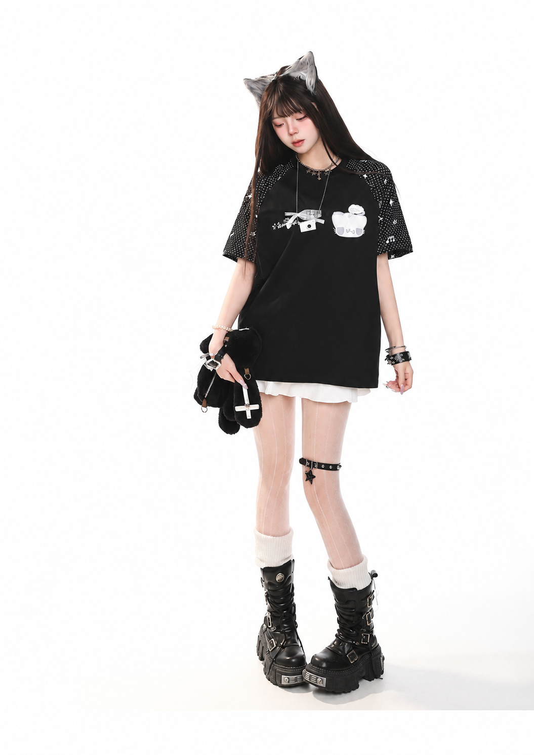 Embroidered Kitty Raglan Oversized Tee