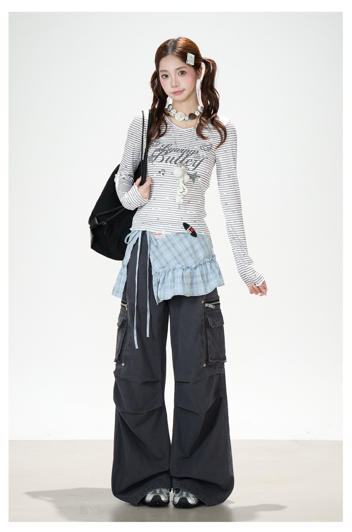 Washed Gray Multi-Pocket Wide-Leg Cargo Jeans