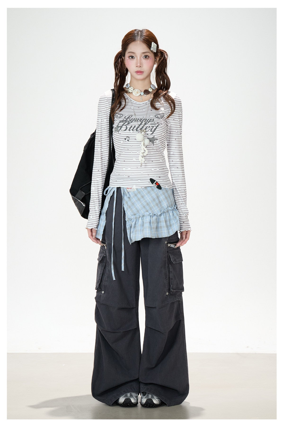 Washed Gray Multi-Pocket Wide-Leg Cargo Jeans
