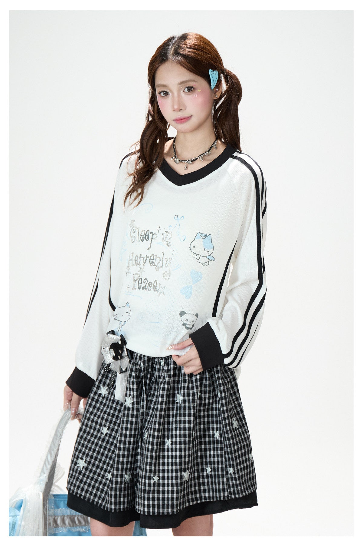 Dreamy Hand-Drawn V-Neck Long Sleeve Top