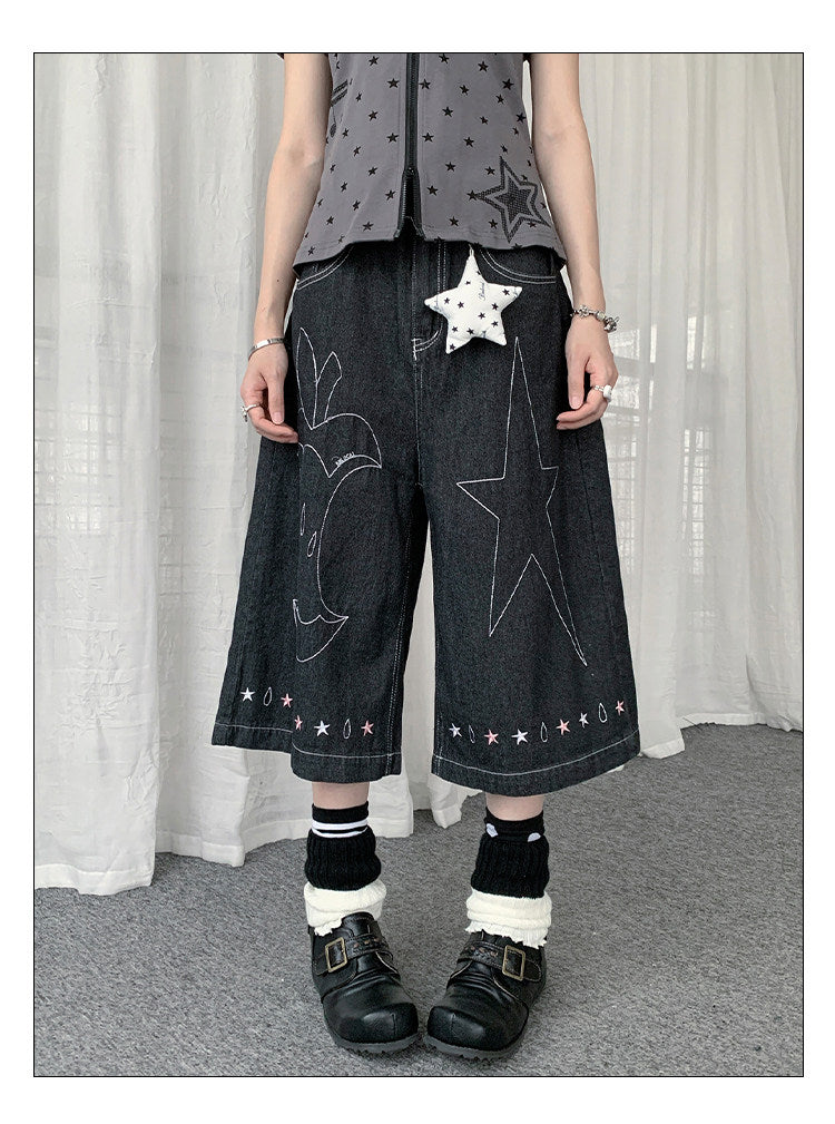 Star Embroidered Denim Capri Pants with Charm