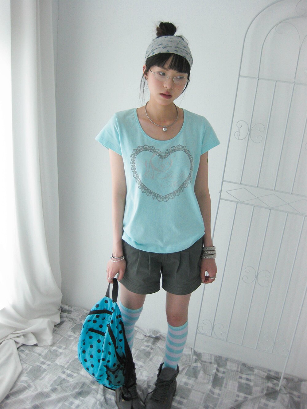 Silver Lace Heart Scoop-Neck Fitted Tee
