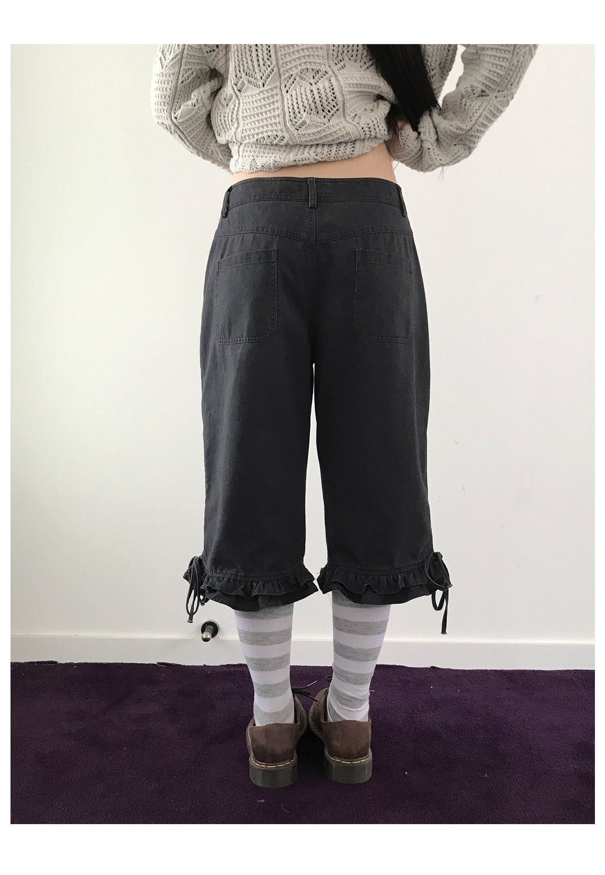Ruffle Pocket Tie-Hem Capri Pants
