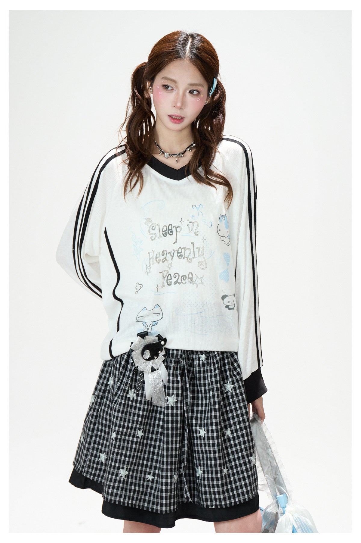 Dreamy Hand-Drawn V-Neck Long Sleeve Top