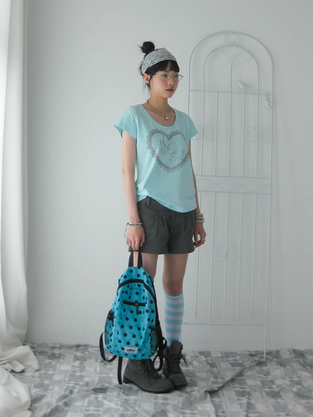 Silver Lace Heart Scoop-Neck Fitted Tee