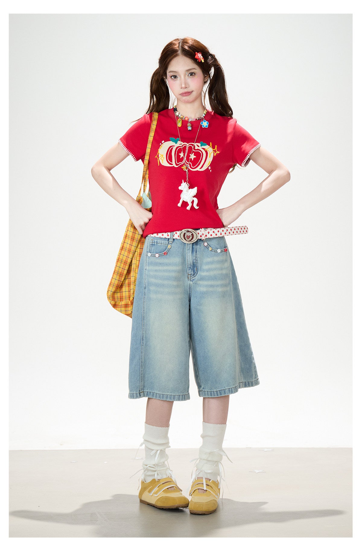 Apple Star Graphic Baby Tee & Denim Bermuda Pants