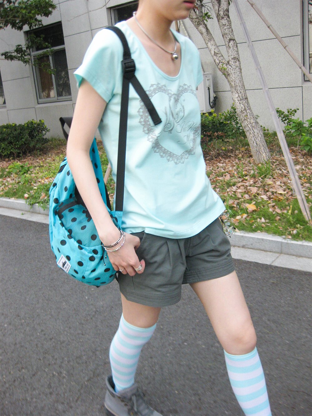 Silver Lace Heart Scoop-Neck Fitted Tee