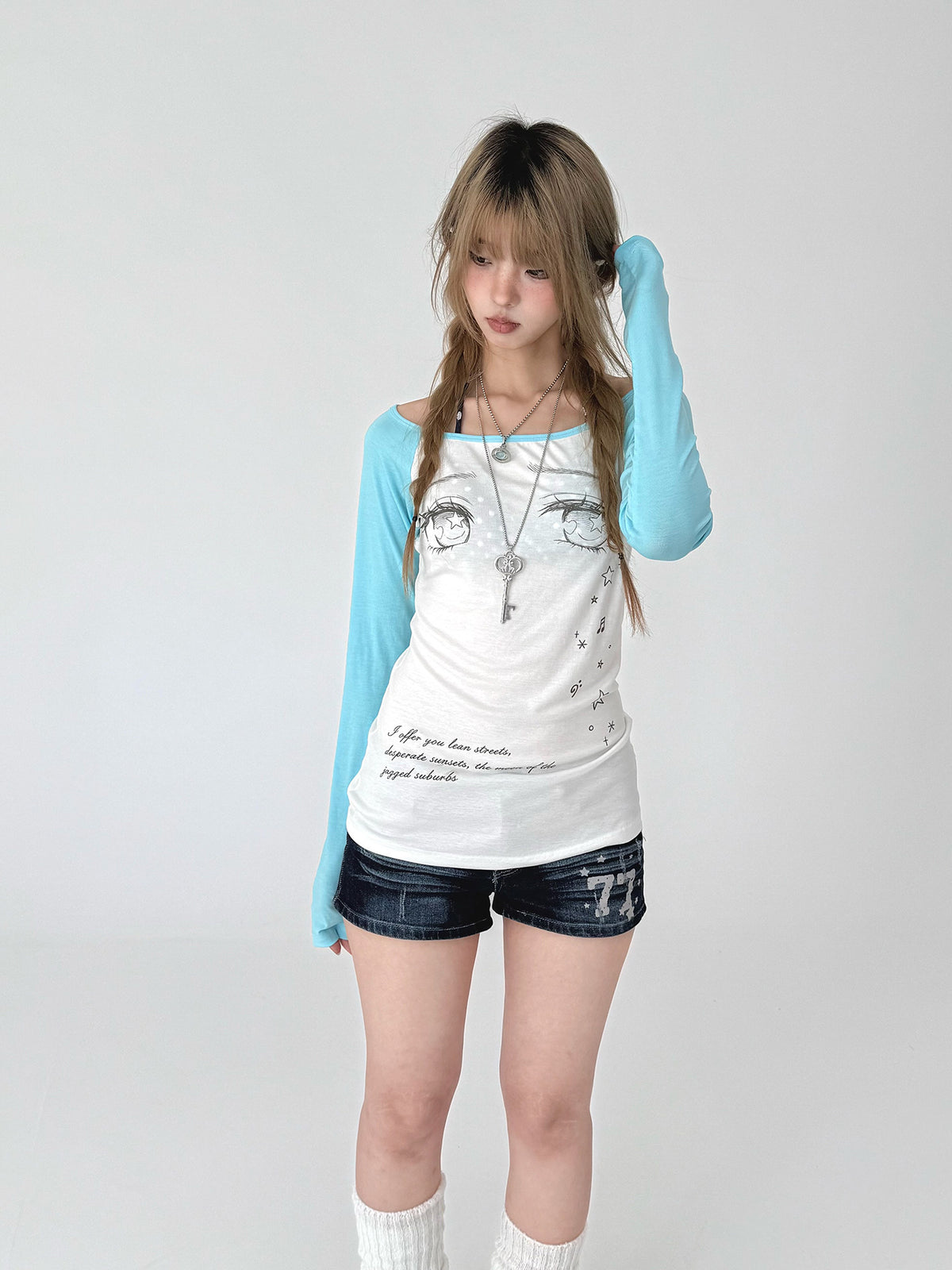 Tear-Eye Graphic Contrast Sleeve Long Sleeve Tee