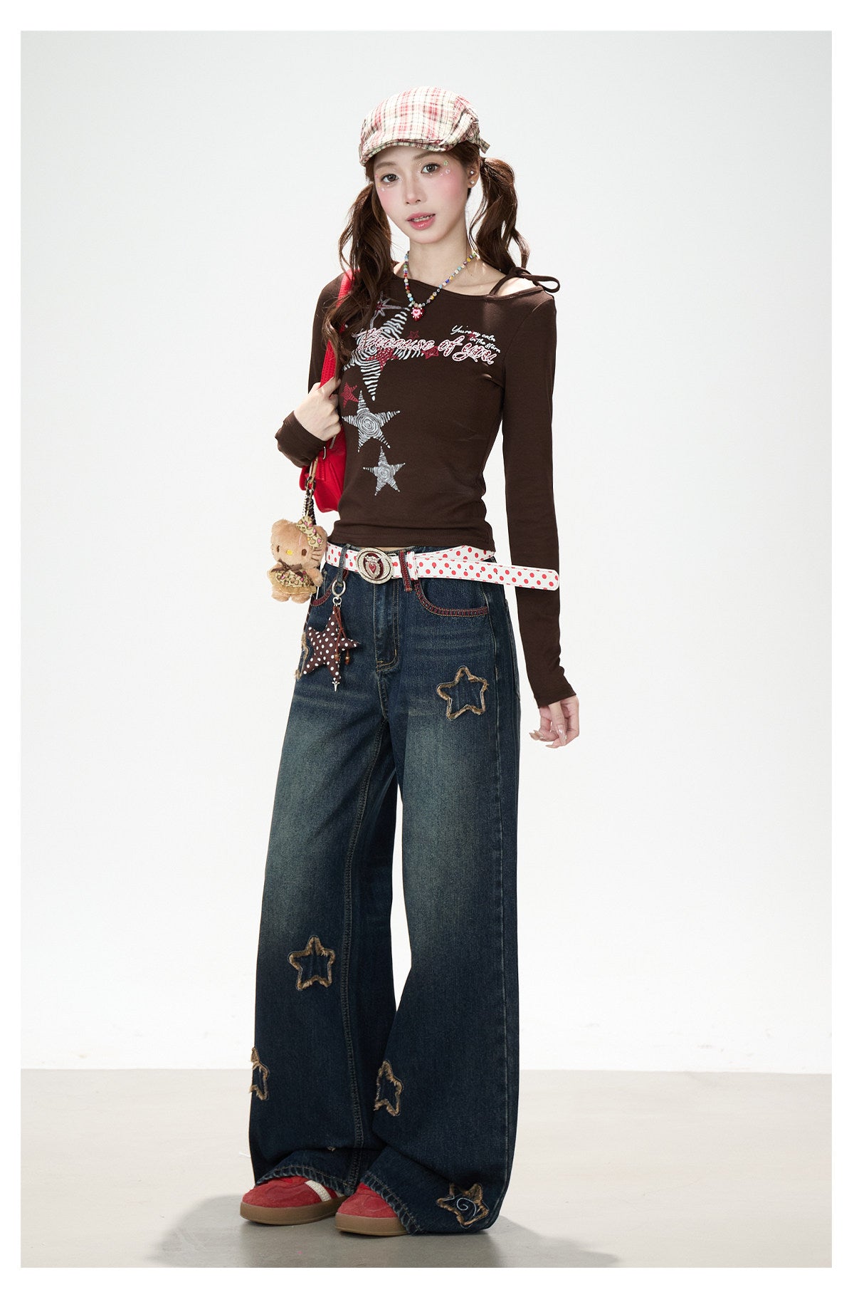 Vintage Star Print Off-Shoulder Long Sleeve Top & Star Patch Wide-Leg Jeans
