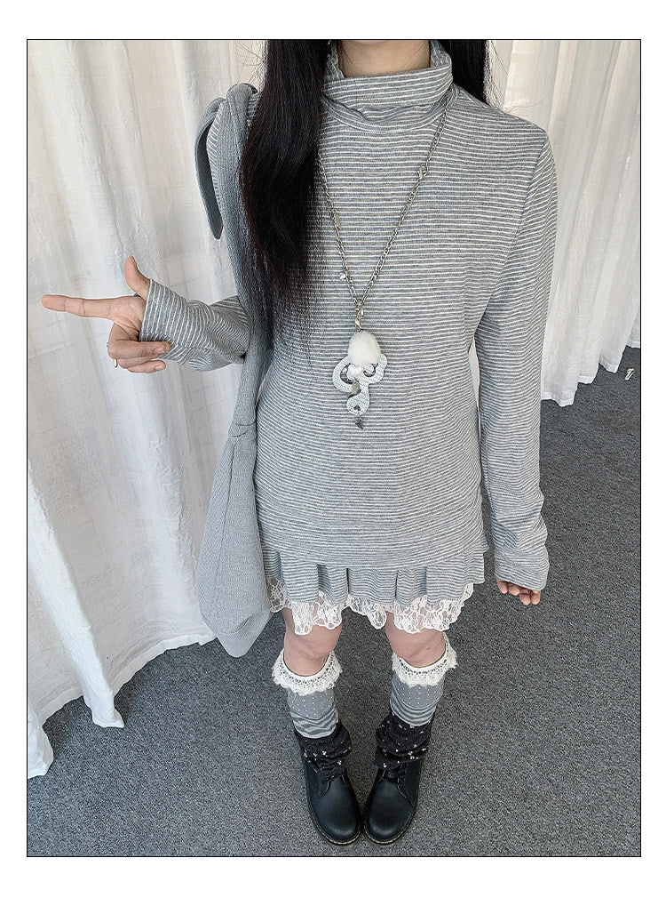 Fine Stripe Mock-Neck Long Sleeve Top