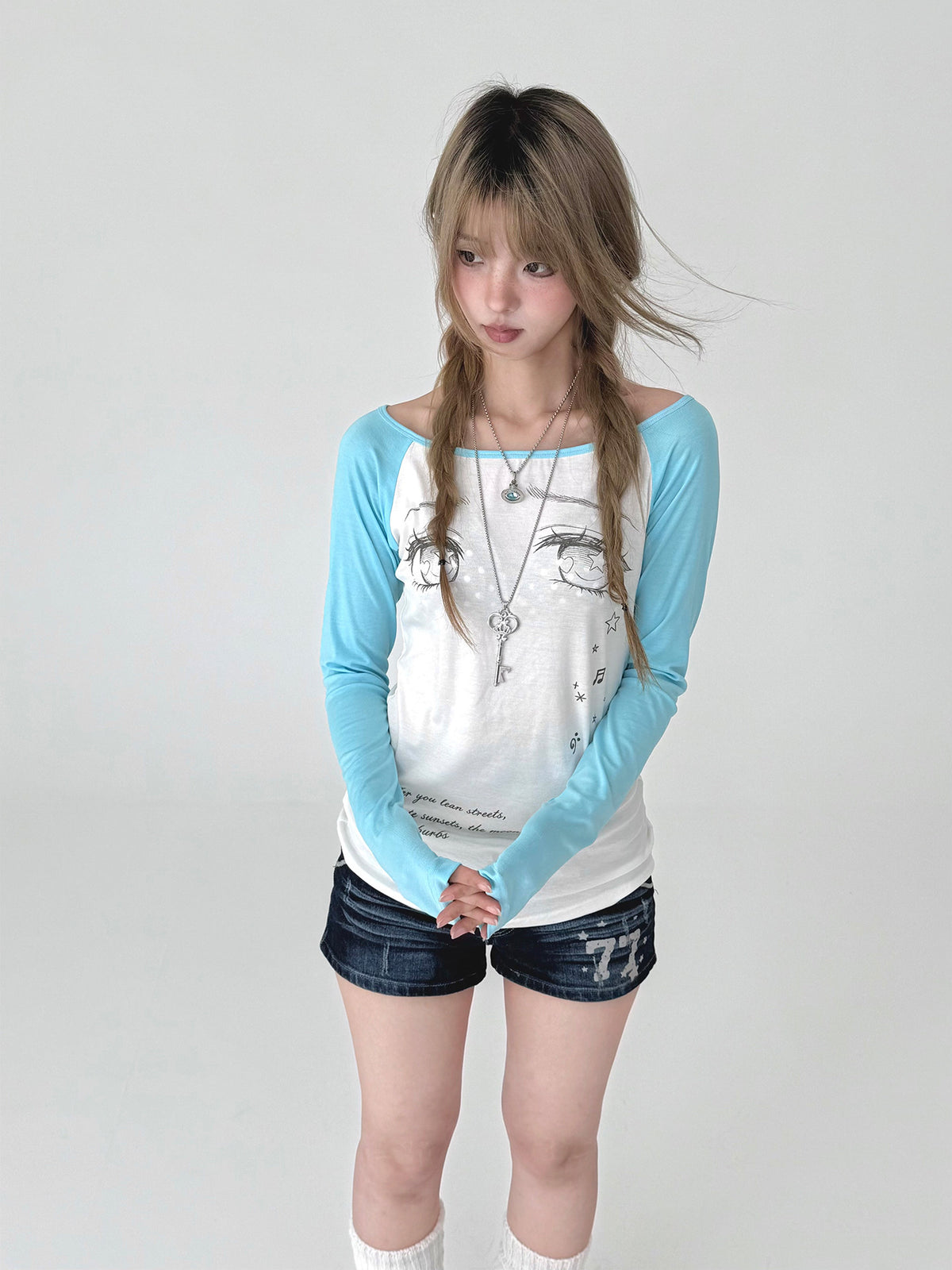 Tear-Eye Graphic Contrast Sleeve Long Sleeve Tee