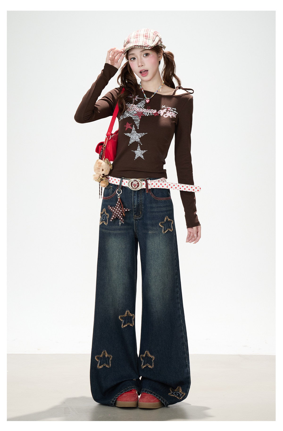 Vintage Star Print Off-Shoulder Long Sleeve Top & Star Patch Wide-Leg Jeans