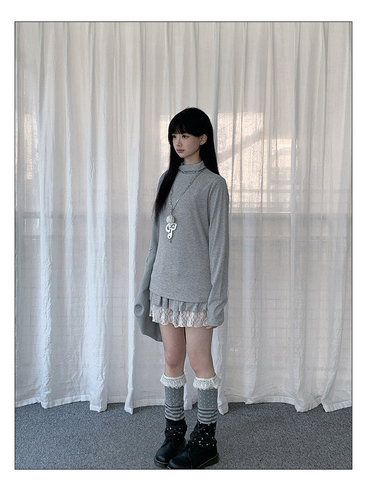 Fine Stripe Mock-Neck Long Sleeve Top