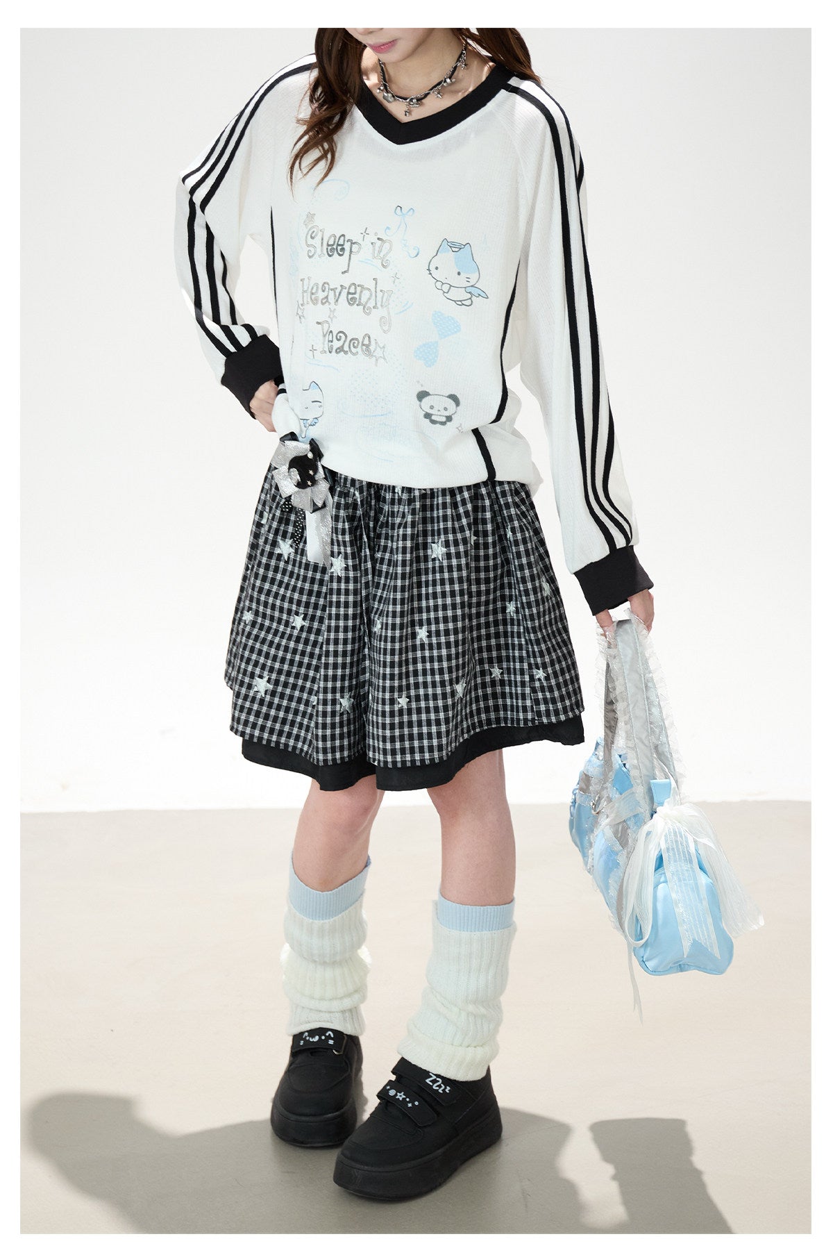 Dreamy Hand-Drawn V-Neck Long Sleeve Top