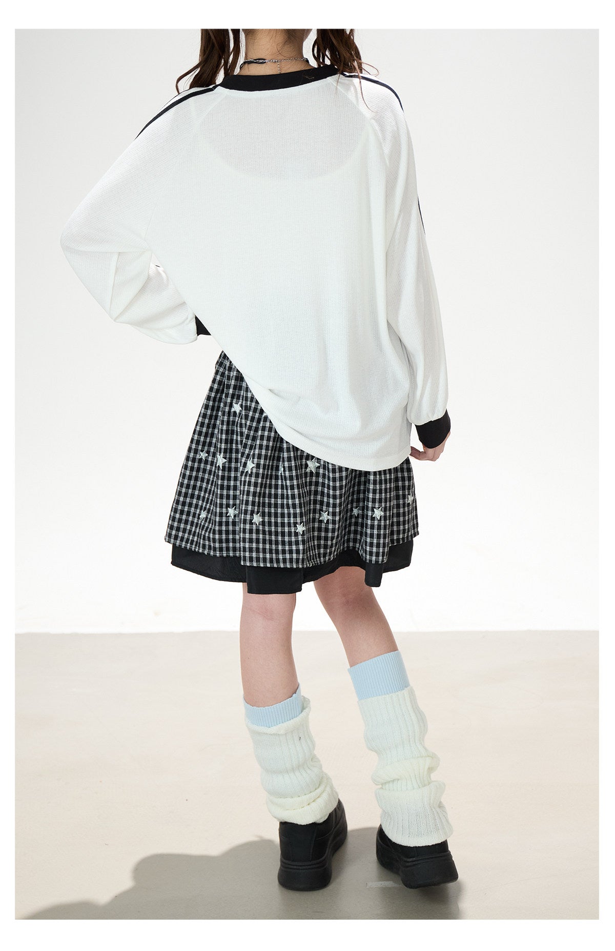Dreamy Hand-Drawn V-Neck Long Sleeve Top