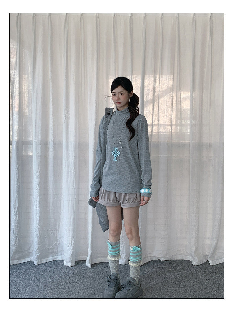 Fine Stripe Mock-Neck Long Sleeve Top