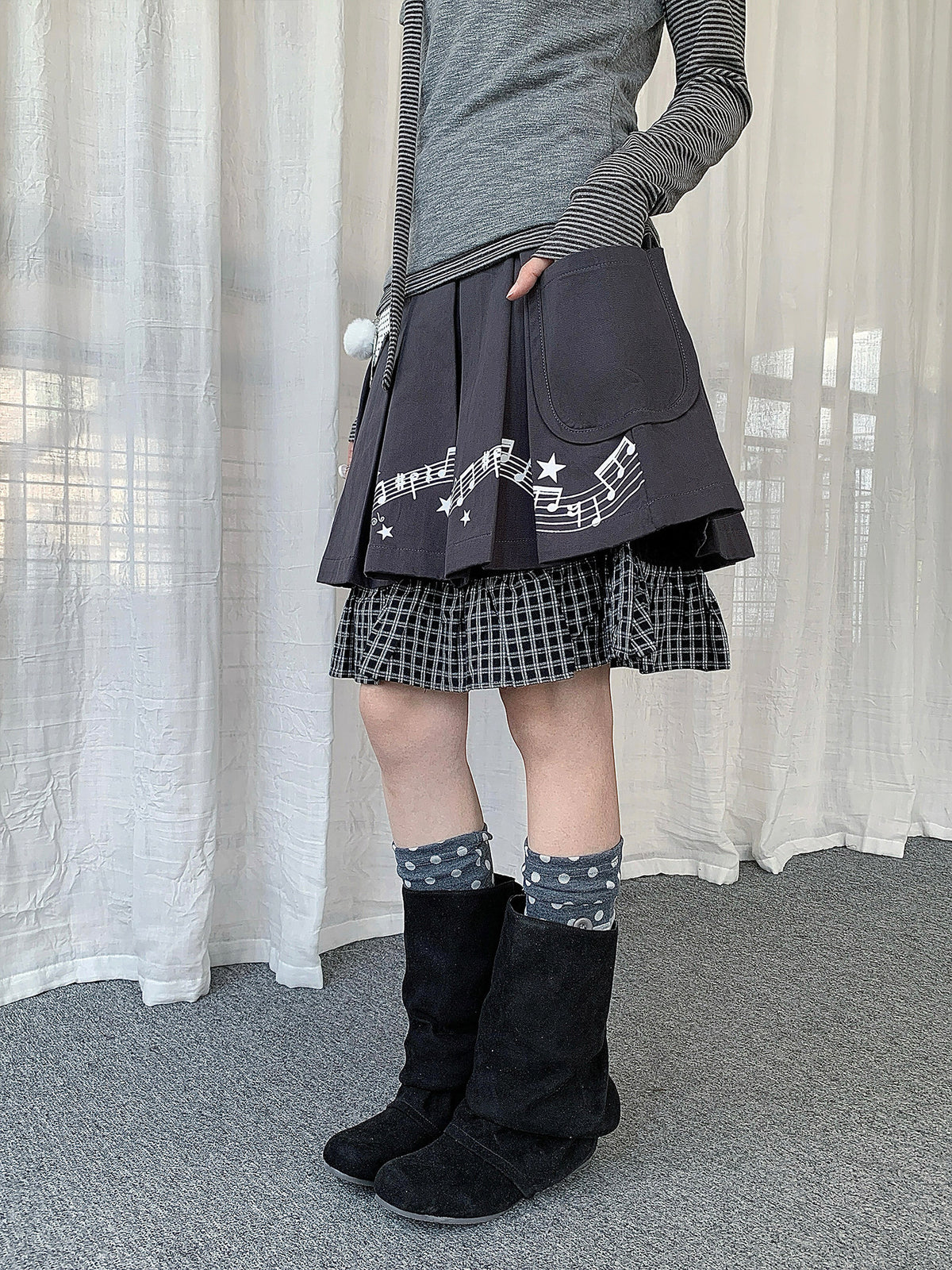 Music Note Star Pleated Skirt with Plaid Hem