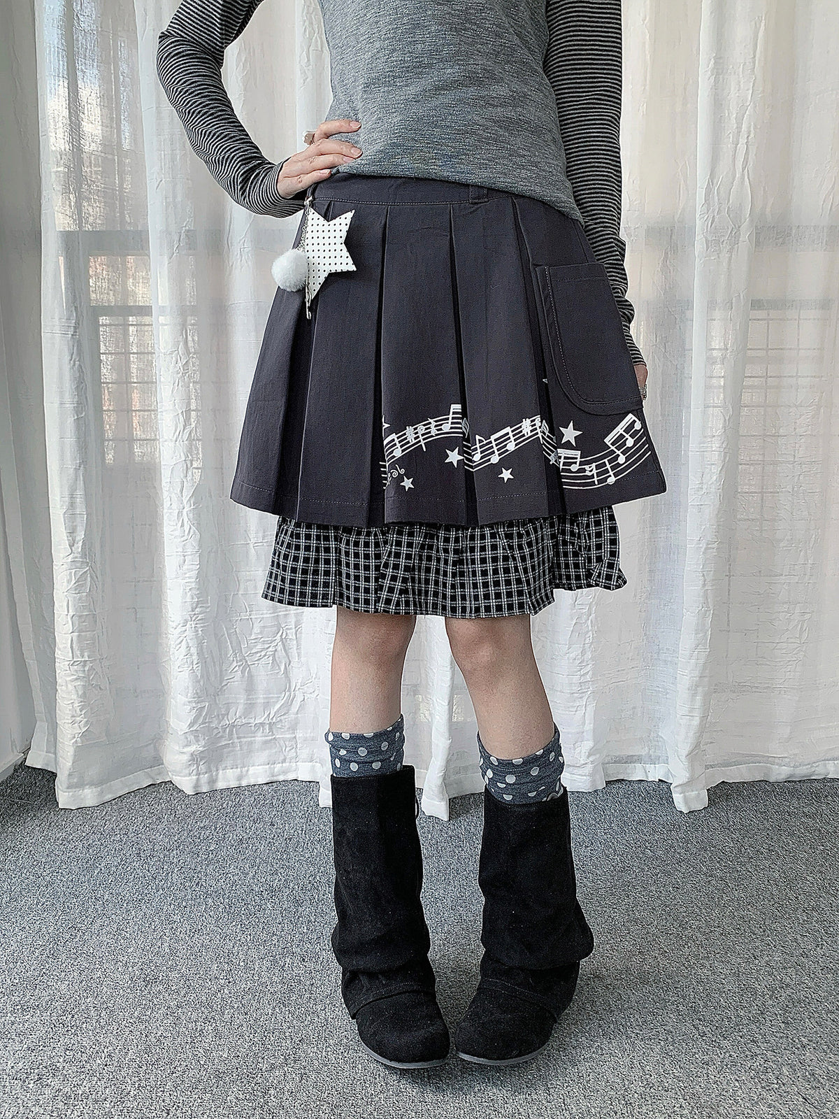 Music Note Star Pleated Skirt with Plaid Hem