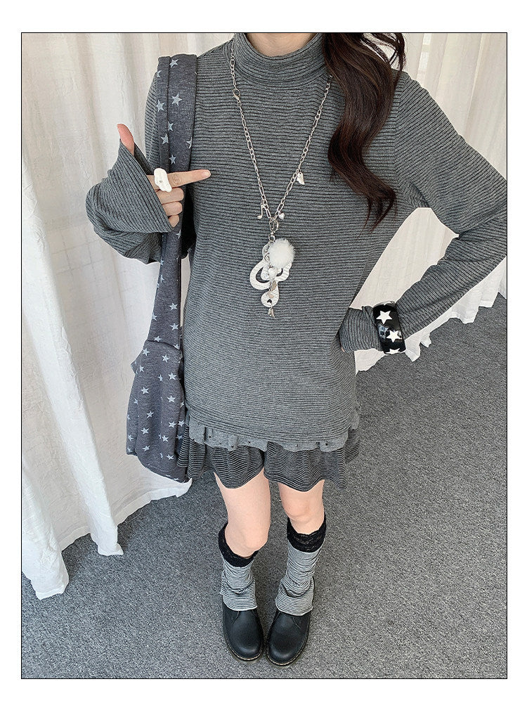 Fine Stripe Mock-Neck Long Sleeve Top